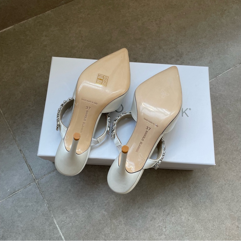 Manolo Blahnik Ivory Pointed Satin Mules with Crystal-Embellished Strap - Picture 10 of 10